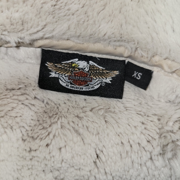 Harley Davidson Faux Fur Jacket - Picture 6 of 8
